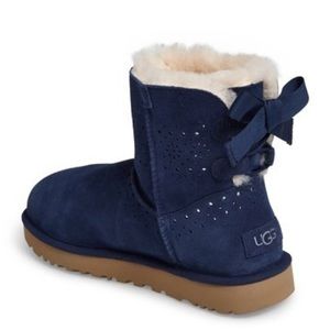 UGG blue mini bailey 7